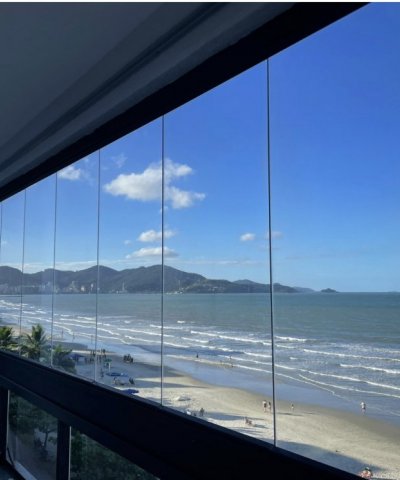 04 DORMIT�RIOS E 01 VAGA DUPLA - FRENTE MAR 