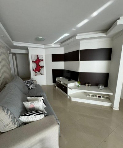 03 SUTES E 02 VAGAS DE GARAGEM - AT 200M DO MAR 