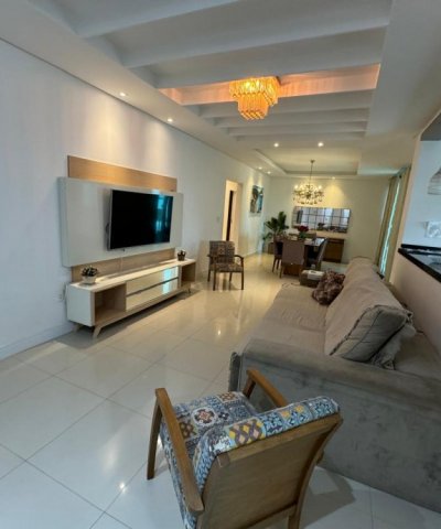 04 SU�TES E 03 VAGAS DE GARAGEM - 100M DO MAR